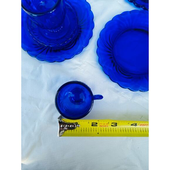 Vintage Doll Size Place Setting Cobalt Blue Glass 4 Plates 4 Teacups 4 Saucers - Picture 13 of 16
